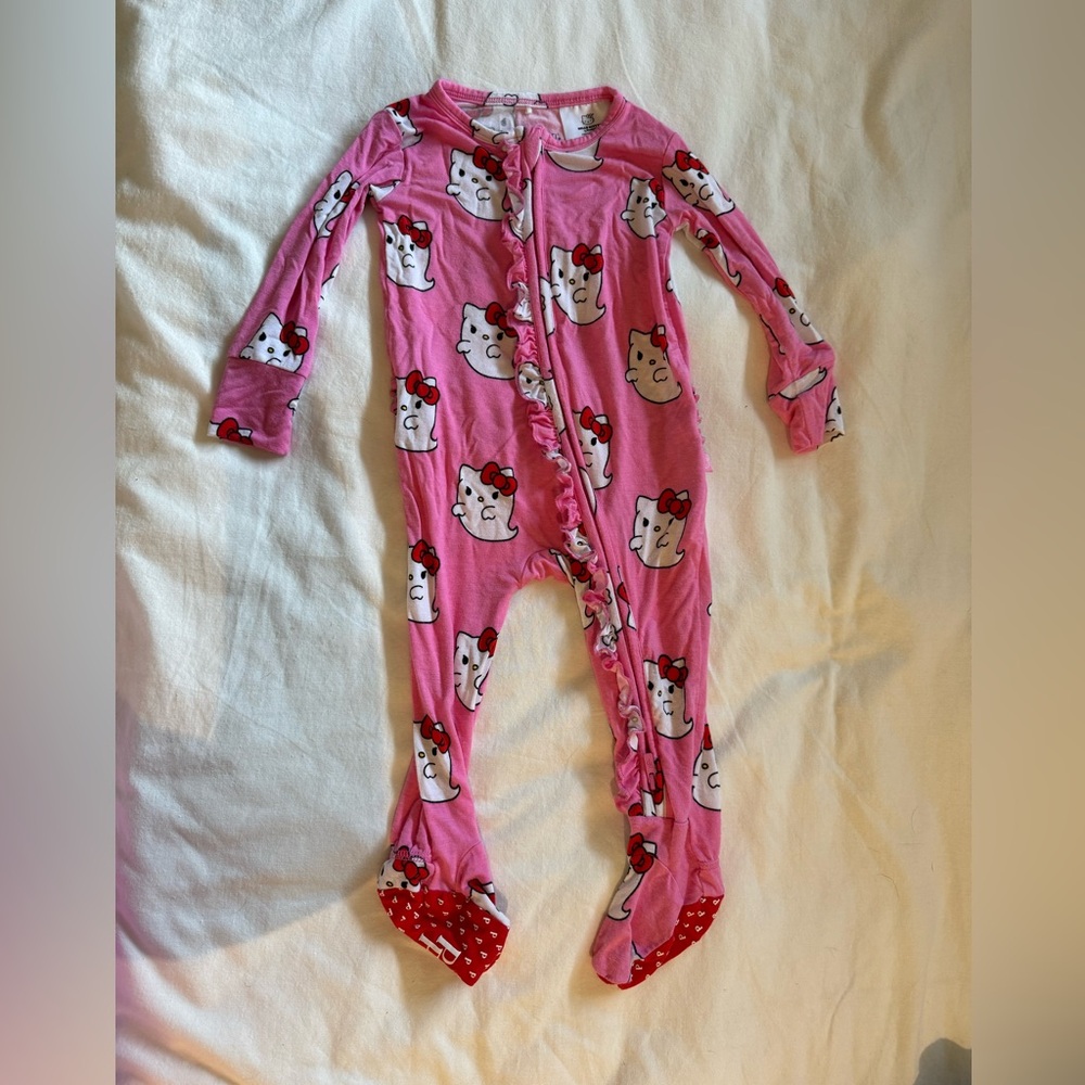 Posh Peanut Hello Kitty Footie